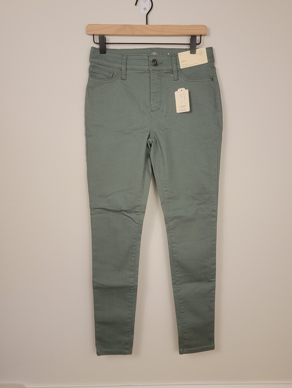 NWT St John's Bay Laurel Wreath Sage Green Stretch Skinny Pants Size 2